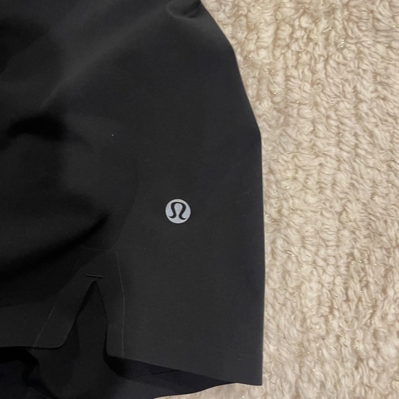 Lululemon Athletica "Current State Board Shorts 9" - Picture 3 of 4